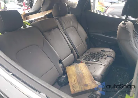 2017 Hyundai Santa Fe Sport 2.0T Ultimate z USA, uszkodzony, nr VIN 5XYZWDLA9HG477890